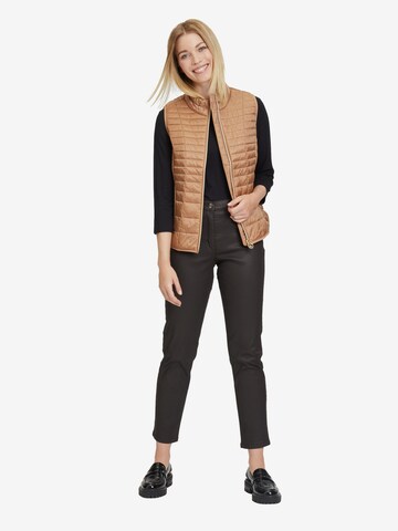 Betty Barclay Bodywarmer in Bruin