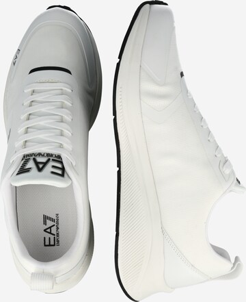 Chaussure de sport EA7 Emporio Armani en blanc