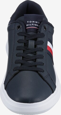 TOMMY HILFIGER Sneaker in Blau