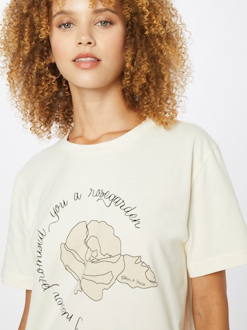 Storm & Marie T-Shirt 'Rosegarden' in Weiß