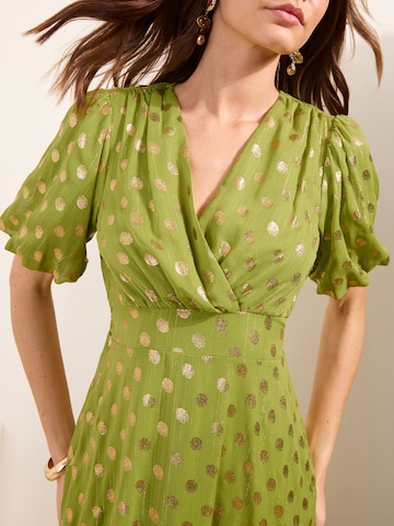 Robe Friends Like These en vert