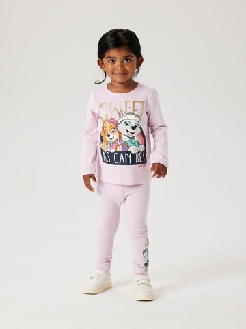 regular Leggings 'Dyri Pawpatrol' di NAME IT in rosa