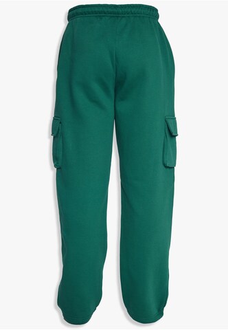 Loosefit Pantaloni sportivi di Dropsize in verde