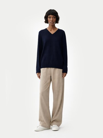 GOBI Cashmere Tröja 'Women's Essential Cashmere V-Neck Sweater' i blå