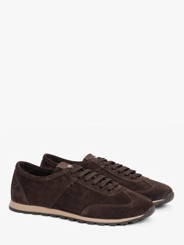 Estro Sneakers '371-640-15' in Brown