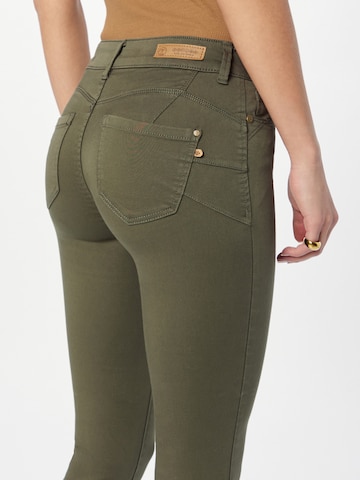BONOBO Skinny Spodnie w kolorze zielony