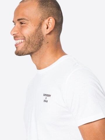 Superdry - Camiseta funcional 'Core' en blanco