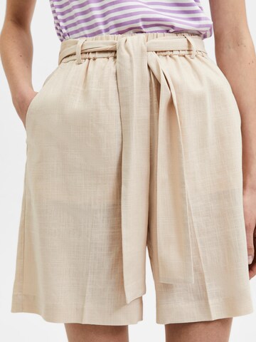 regular Pantaloni 'Gulia' di SELECTED FEMME in beige
