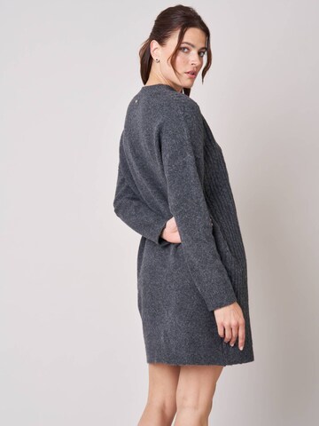Robe Deeluxe en gris