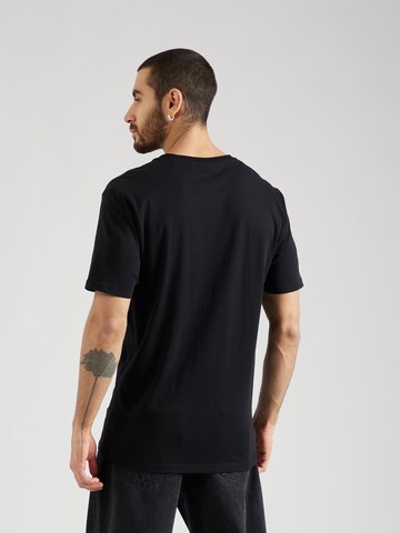 Tricou 'Zaluhgi' de la ELLESSE pe negru