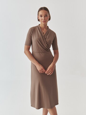 Robe 'JOE' TATUUM en beige : devant