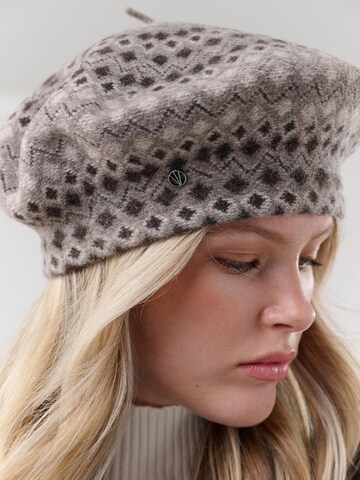 LOEVENICH Beanie in Beige