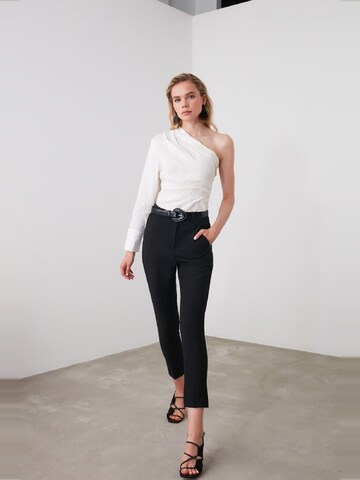 Trendyol Skinny Hose in Schwarz