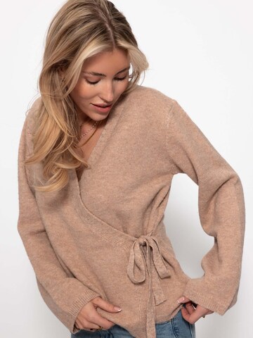 SASSYCLASSY Strickjacke‌‌ in Braun