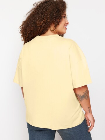 Trendyol Curve - Camiseta en amarillo