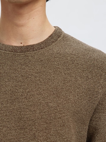 SELECTED Trui 'SLHROSS' in Bruin