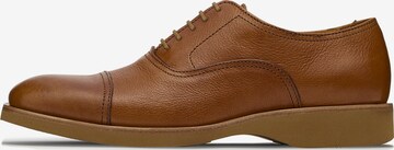 Chaussure à lacets ' Oxford ' LOTTUSSE en marron : devant