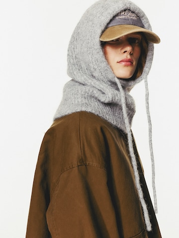 Pull&Bear Muts in Grijs