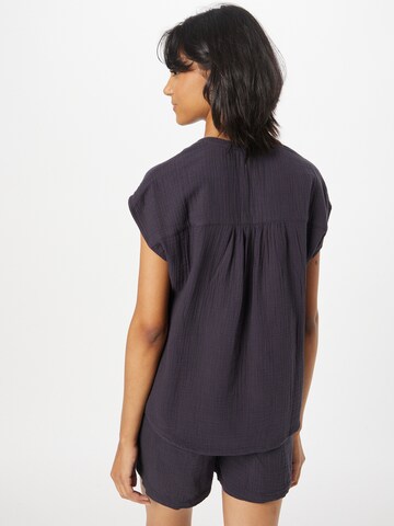 s.Oliver Blouse in Black