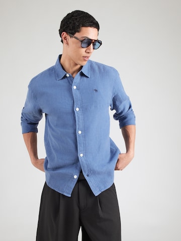 Abercrombie & Fitch Regular fit Риза в синьо: отпред