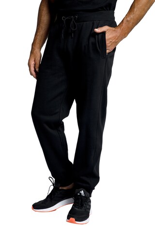 JAY-PI Tapered Sporthose in Schwarz: Vorderseite