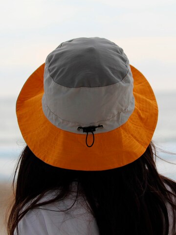Surf Monkey Sports Hat in Yellow