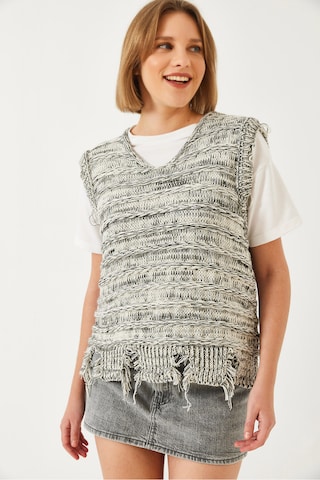 Bianco Lucci Sweater in Beige