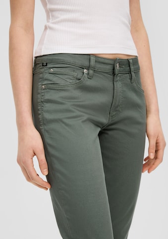 Coupe slim Jean QS en vert