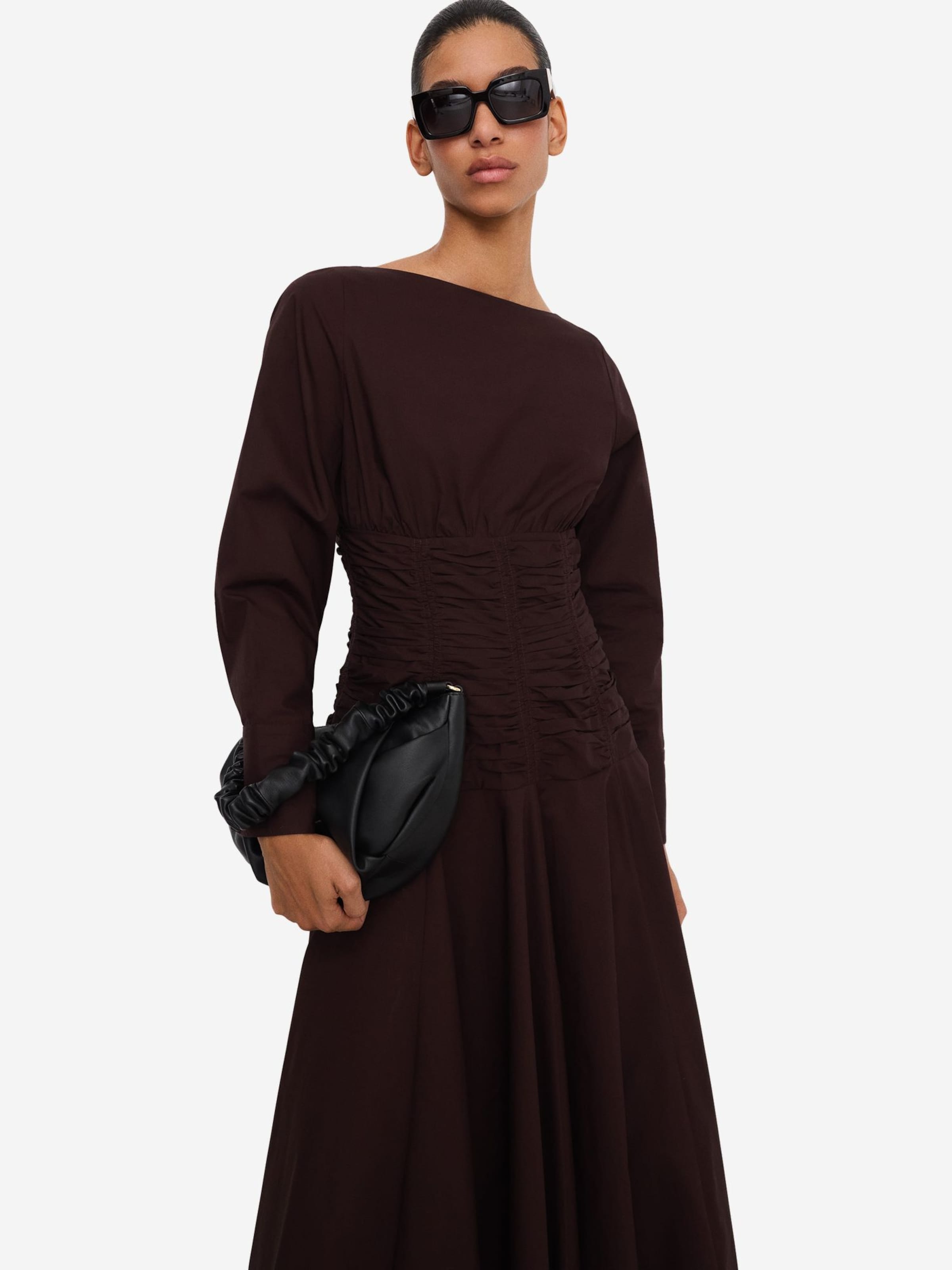 Adolfo Dominguez Mekko värissä ruskea