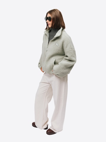 Kubota Sweatshirt 'Kubota Women's Oversized Fleece Sweatshirt Between-seasons Jacket' i grøn: forside
