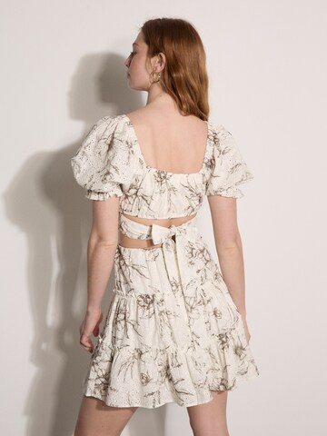 Apricot Top ' ' in Beige