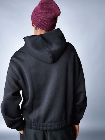 Bershka Tepláková bunda - Čierna