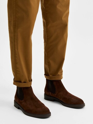 SELECTED HOMME Chelsea Boots in Brown