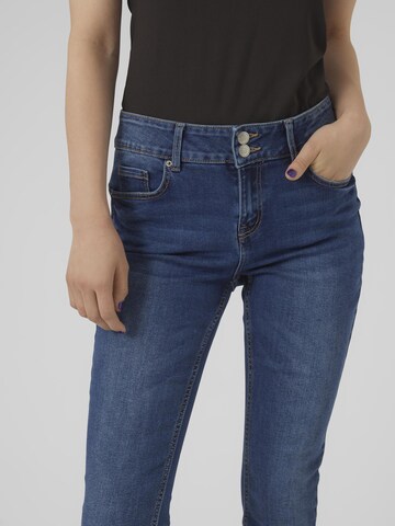 Skinny Jeans 'KIMMI' di VERO MODA in blu