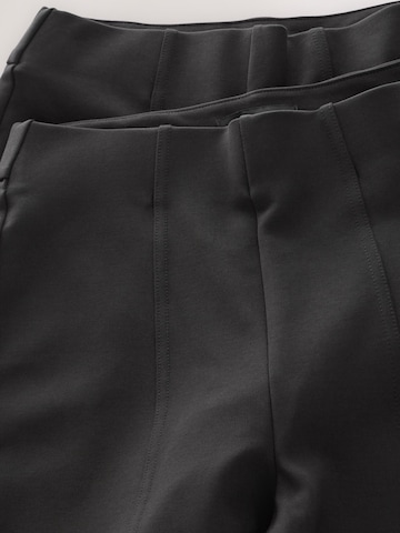 Next Skinny Leggings in Black