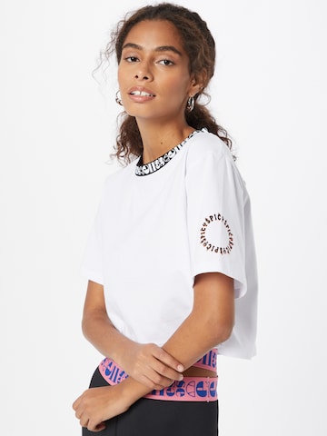 About You x Ellesse - Camisa 'Novo' em branco: frente