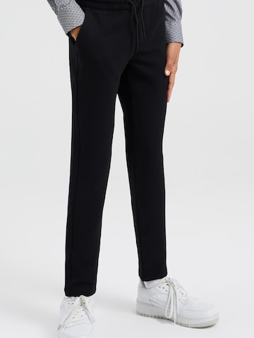 WE Fashion Slim fit Trousers in Black: front