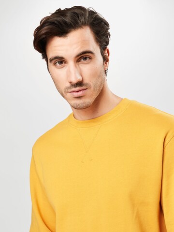 SELECTED HOMME - Sweatshirt 'Jason' em amarelo