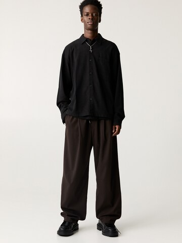 Pull&Bear Wide leg Veckad byxa i brun