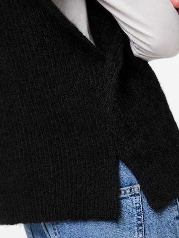 PIECES Cape 'PCNosie' in Zwart