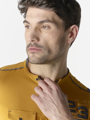 KOROSHI - Camiseta en amarillo
