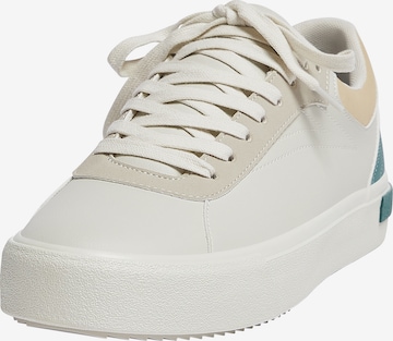 Pull&Bear Sneakers laag in Wit: voorkant