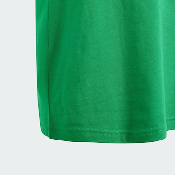 ADIDAS ORIGINALS - Camiseta 'Trefoil' en verde