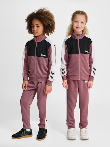 Hummel Trainingspak in Roze: voorkant