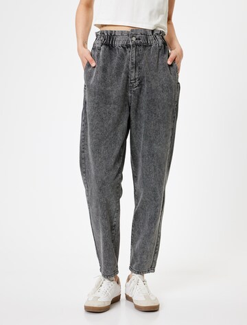 Koton Loose fit Jeans in Grey: front