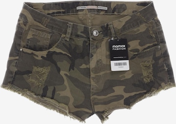 Bershka Shorts L in Grün: predná strana