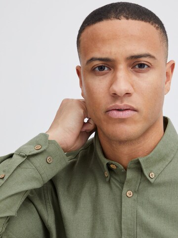 !Solid Regular fit Πουκάμισο 'Pete' σε πράσινο