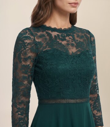 APART Evening Dress in Green