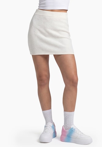 Jupe 'Young Fashion' MYMO en blanc : devant