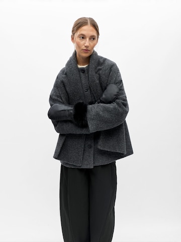 Muffole di OBJECT in nero: frontale